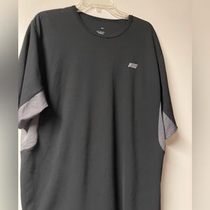 Mens Nike short sleeve t shirt